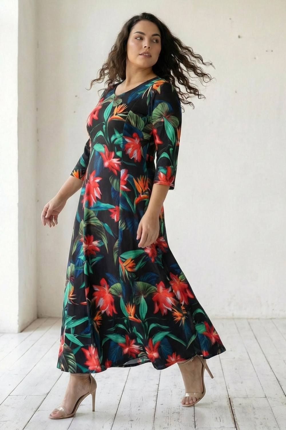 Plus Size Black Tropical Print Maxi Dress