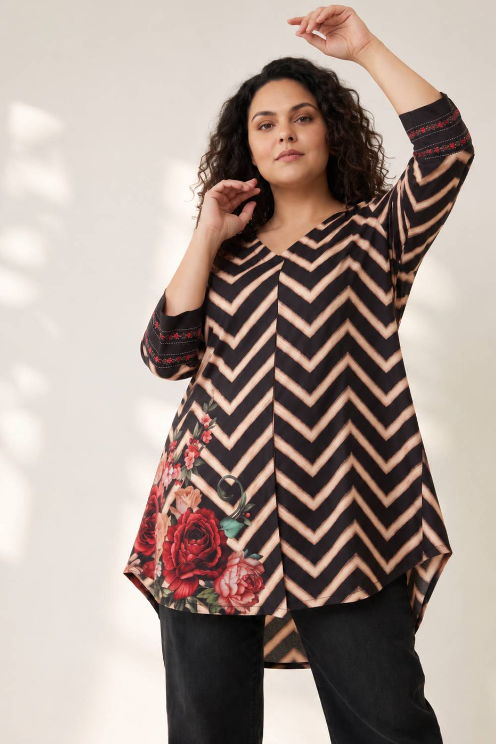 Plus Size Black Rose Chevron Print Top