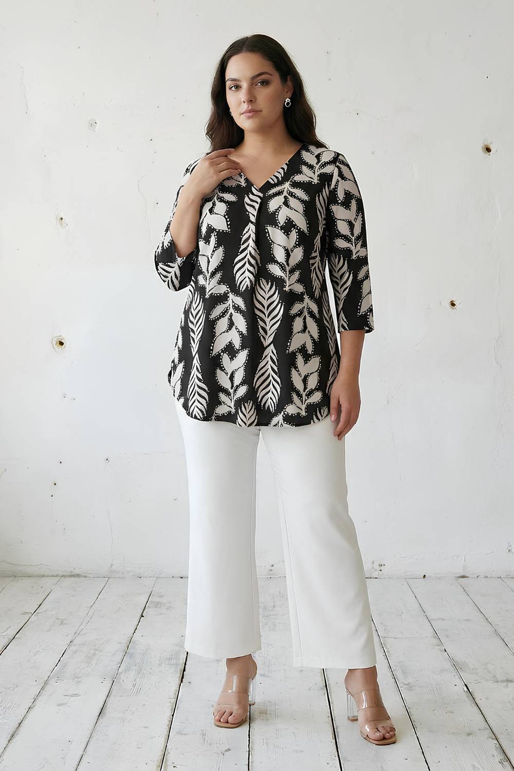 Plus Size Black White Leaf Print V Neck Top