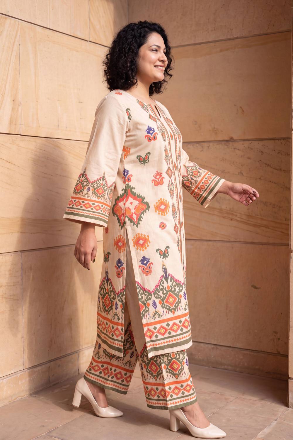 Plus Size Beige Ethnic Border Print Cotton Kurta Coord Set