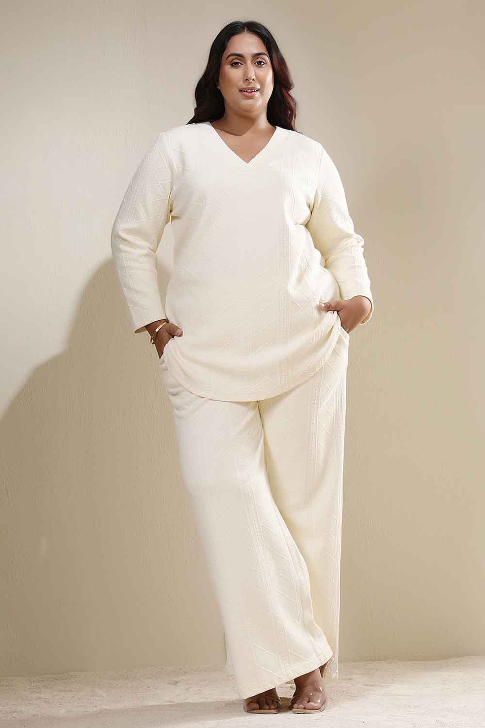 Comfortable Plus Size Ivory Chunky Knit Top Coord Set