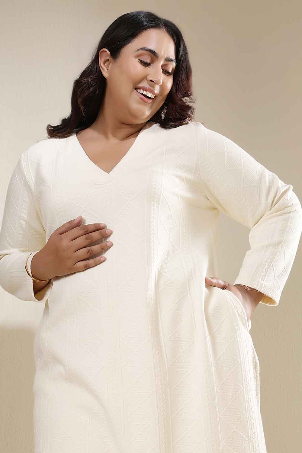 Plus Size Plus Size Ivory Chunky Knit V Neck Kurta Coord Set