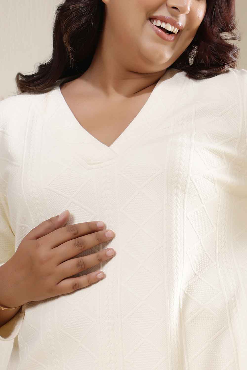 Plus Size Ivory Chunky Knit V Neck Kurta Coord Set