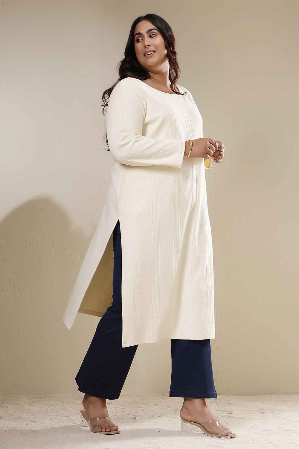 Comfortable Plus Size Ivory Chunky Knit Round Neck Kurta