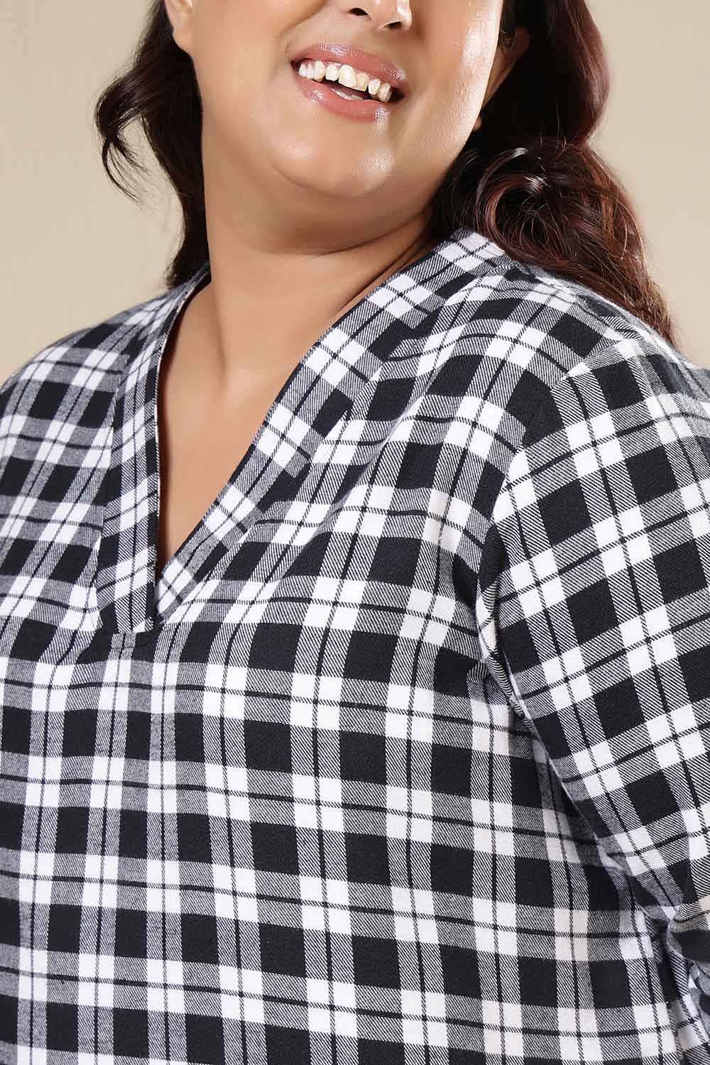 Comfortable Plus Size Black & White Check Cotton Flannel V Neck Kurta