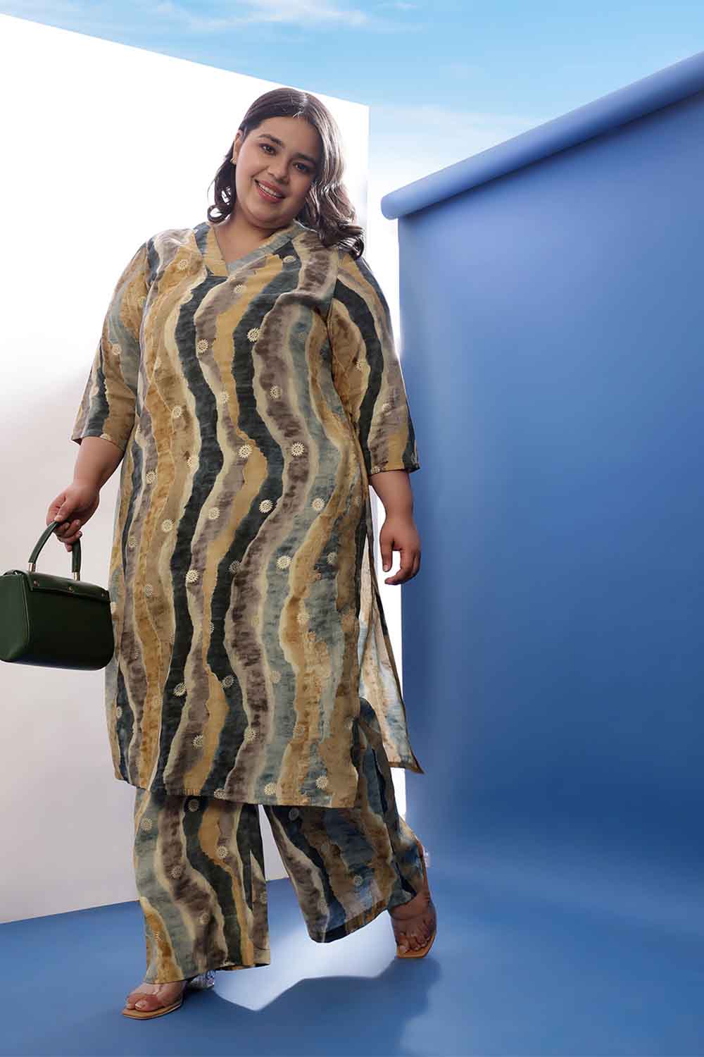 Plus Size Earthy Abstract Print V Neck Kurta Coord Set