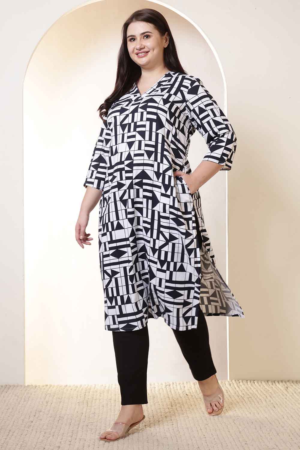 Comfortable Plus Size Black & White Geometric Print V Neck Kurta