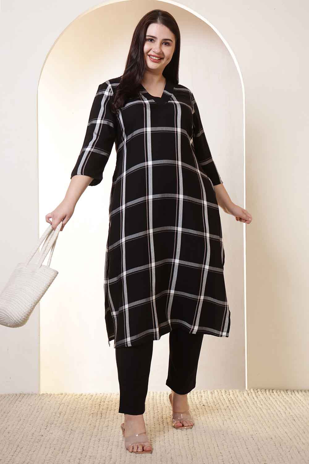Plus Size Plus Size Black & White Checkered V-Neck Rayon Twill Kurta