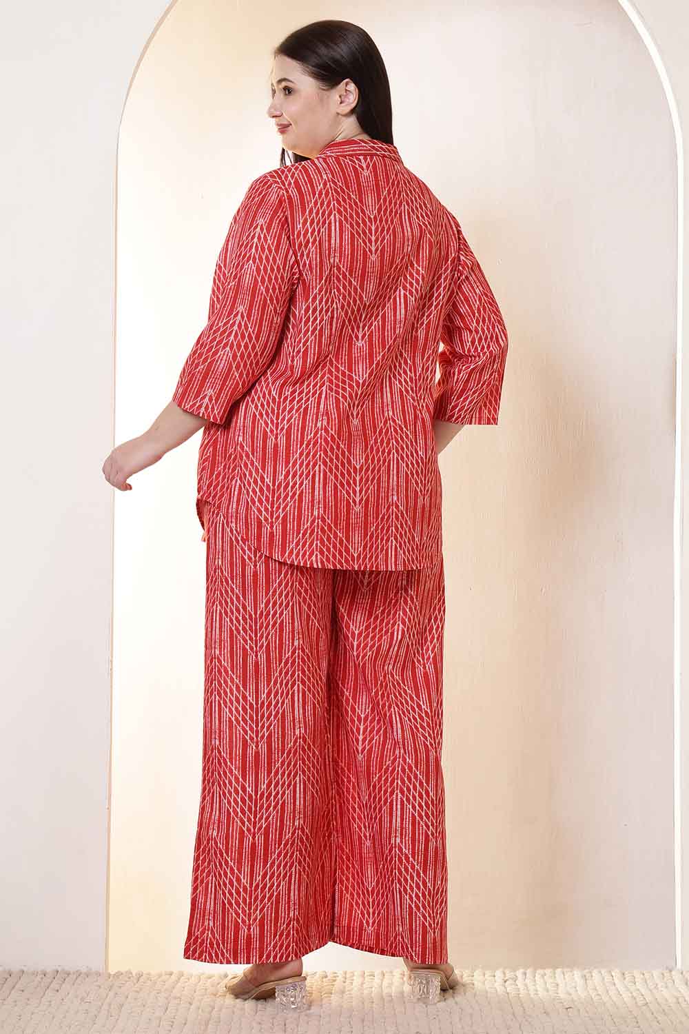 Comfortable Plus Size Bold Red & White Print Cotton Shirt Coord Set