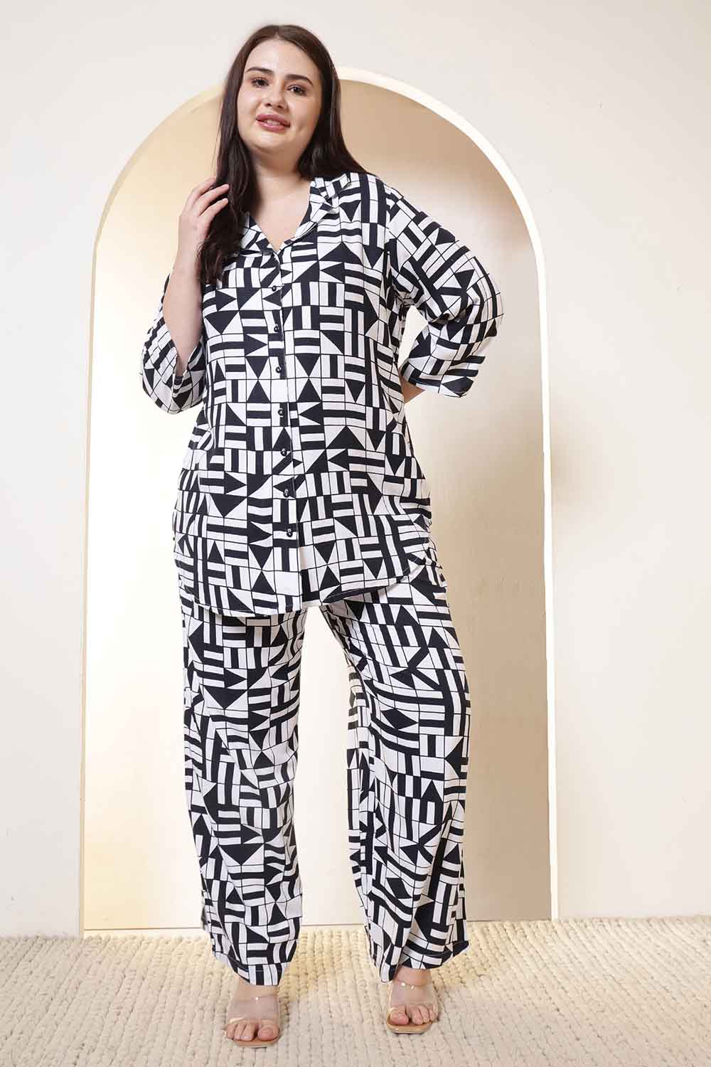 Plus Size Black & White Geometric Print Cotton Shirt Coord Set for Women