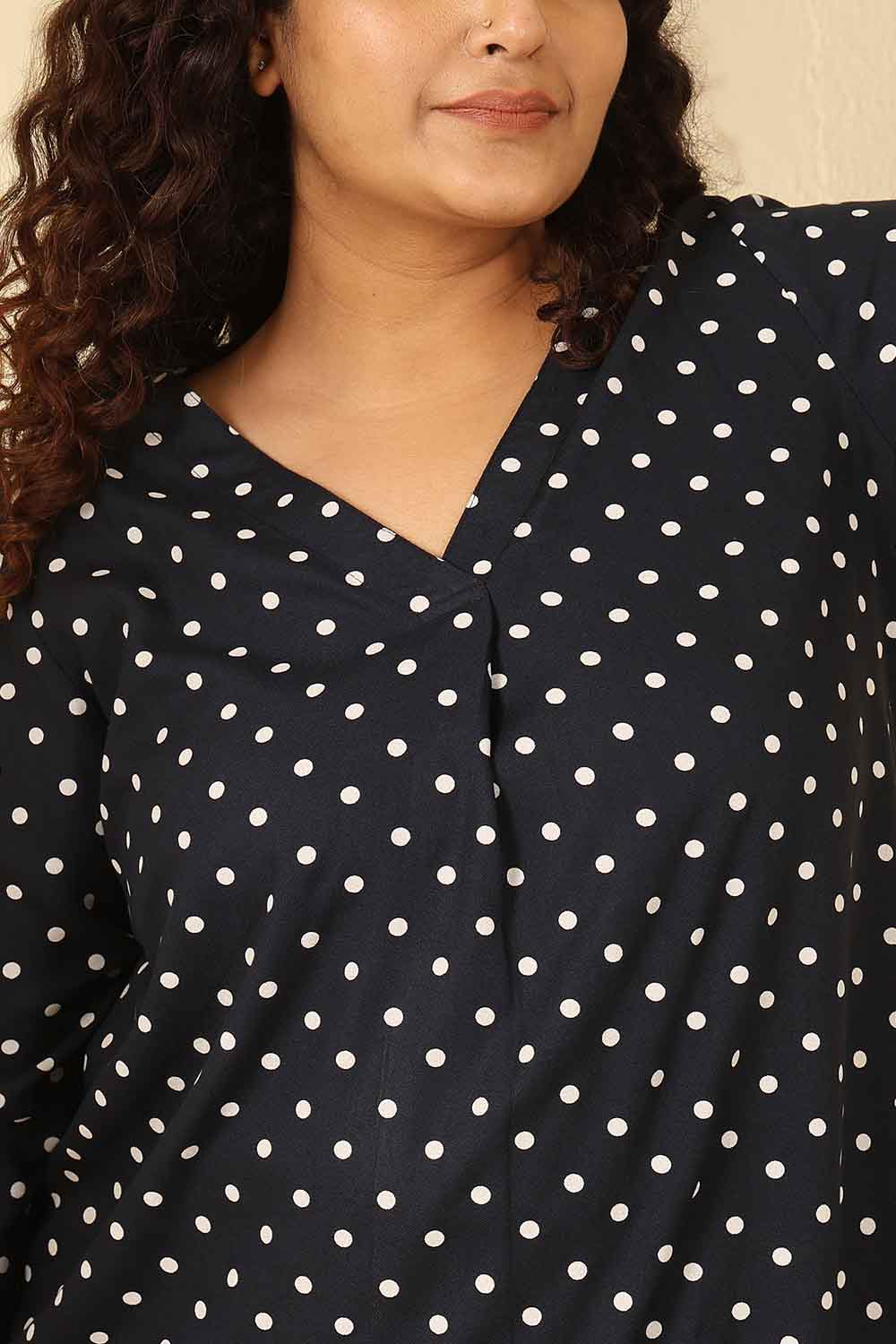 Comfortable Plus Size Navy Blue Polka Dot Cotton V Neck Top