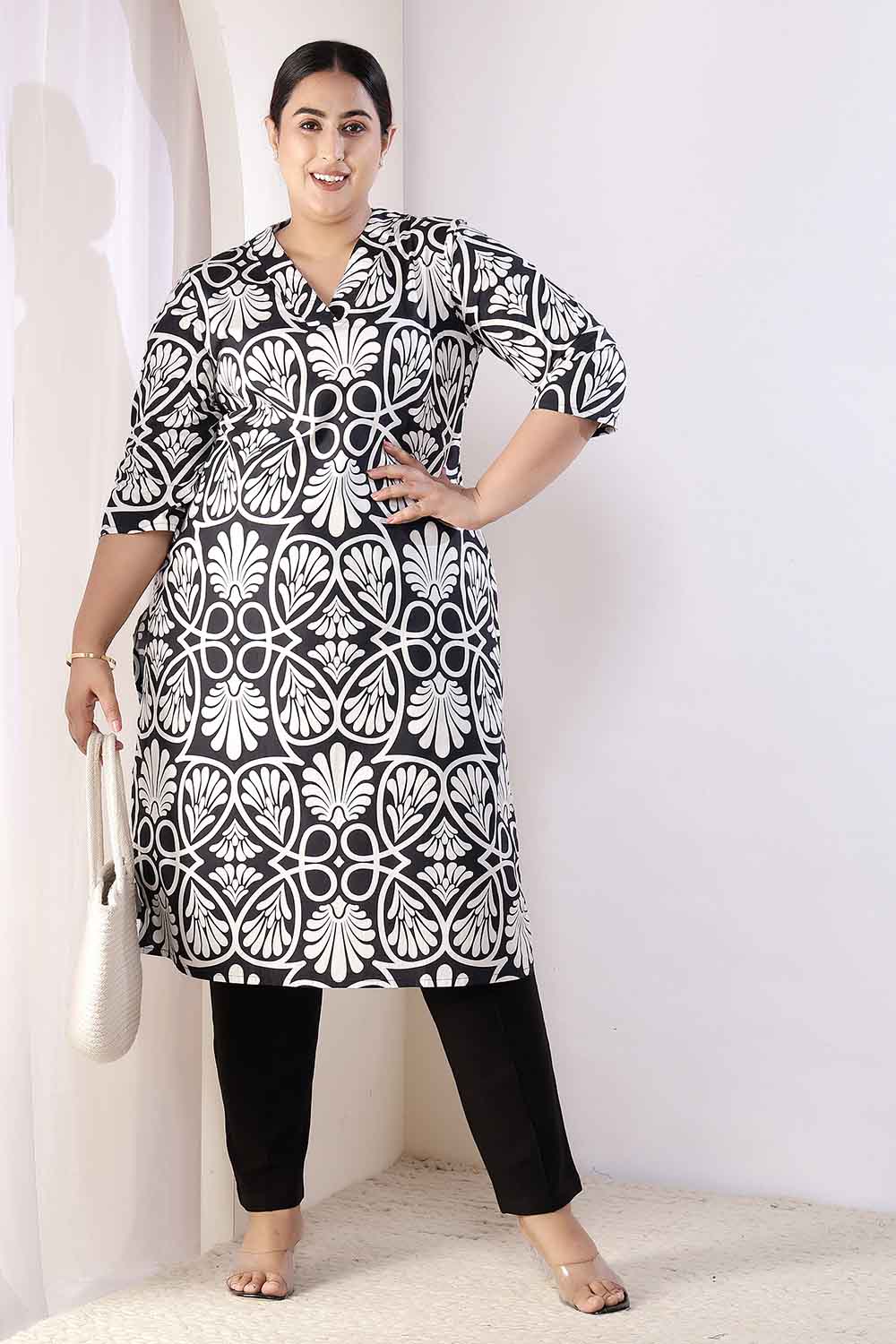 Plus Size Black & White Floral Print V Neck Cotton Kurta
