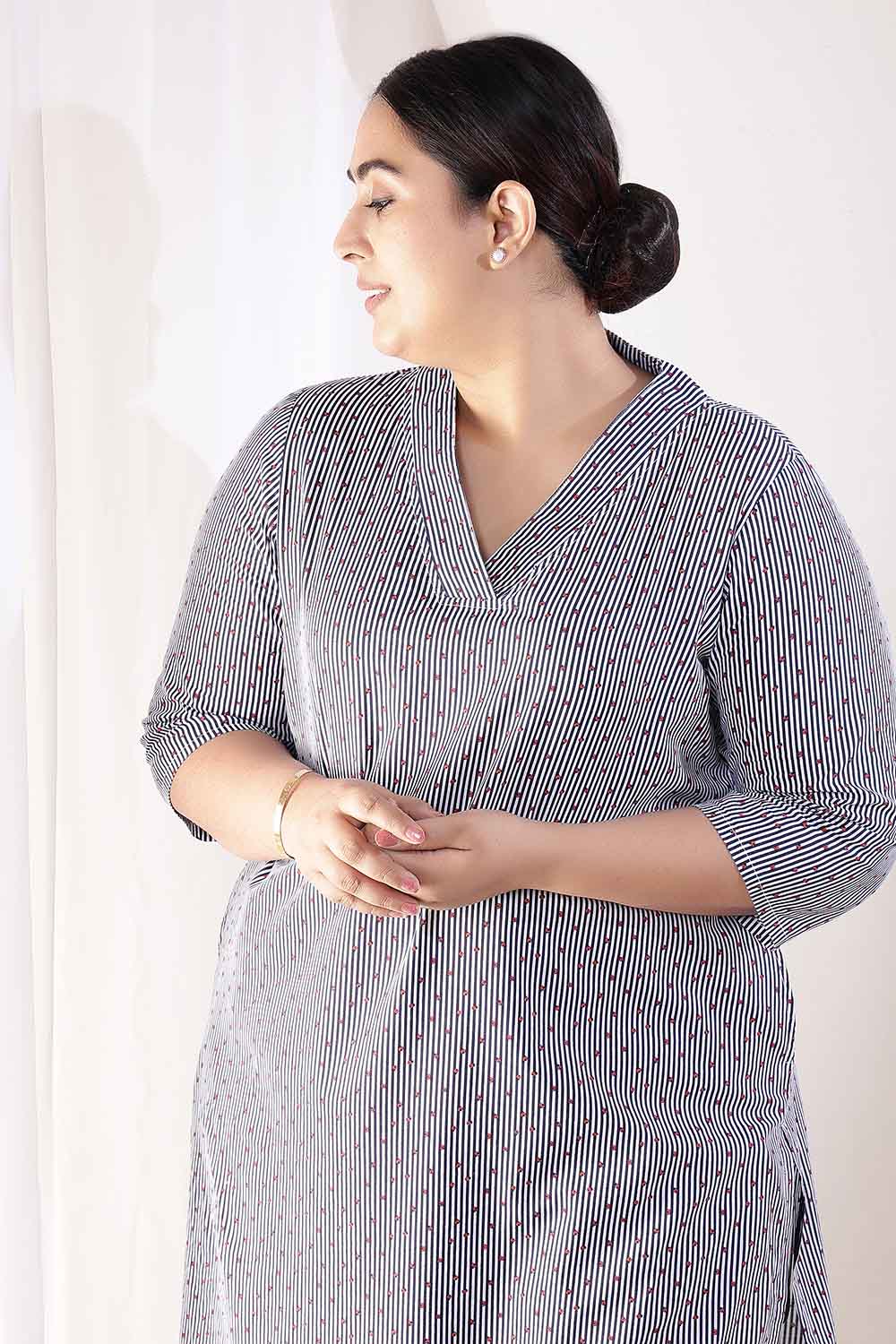 Plus Size Little Beatle Striped V Neck Cotton Kurta