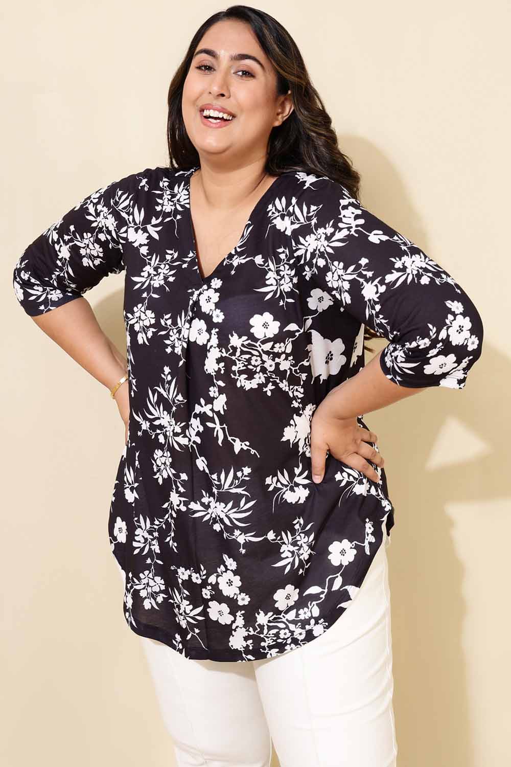 Plus Size Plus Size Black White Floral Top