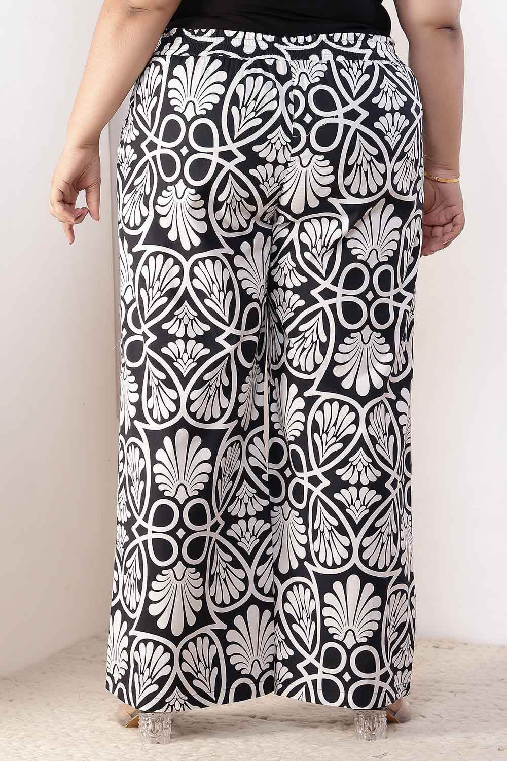 Plus Size Black & White Floral Print Cotton Kurta Coord Set