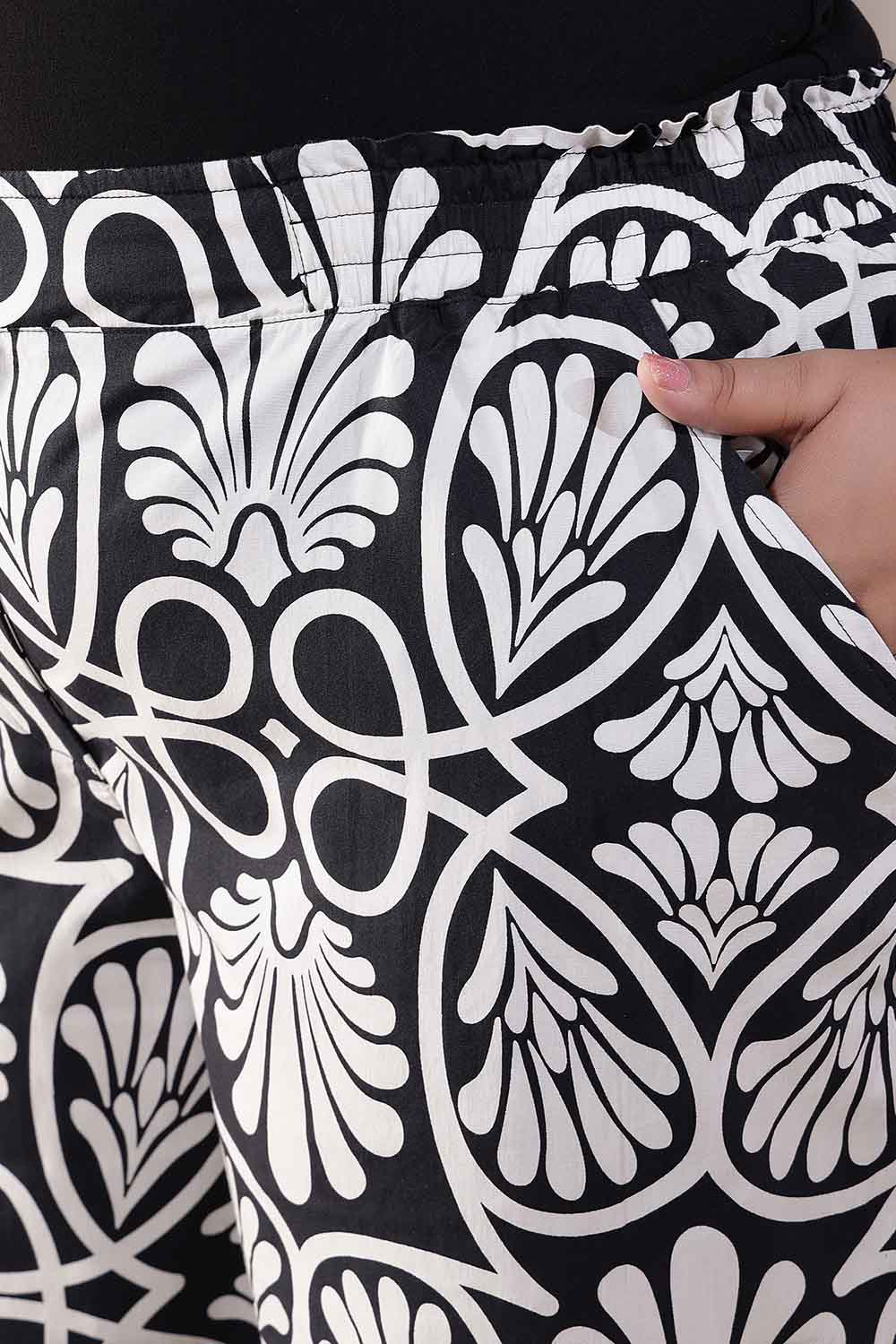 Plus Size Black & White Floral Print Cotton Kurta Coord Set