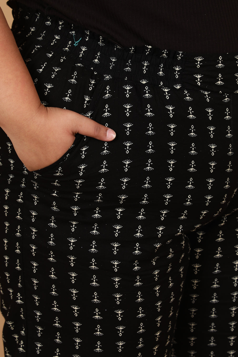 Black Linear Printed Cotton High Waist Pants