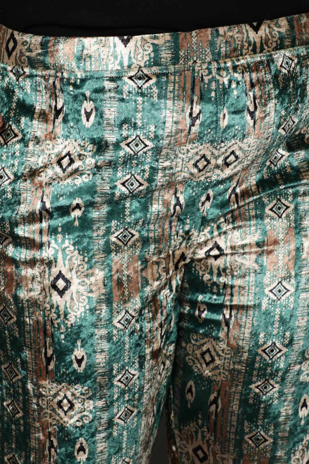 Comfortable Green Ikkat Velvet Pant