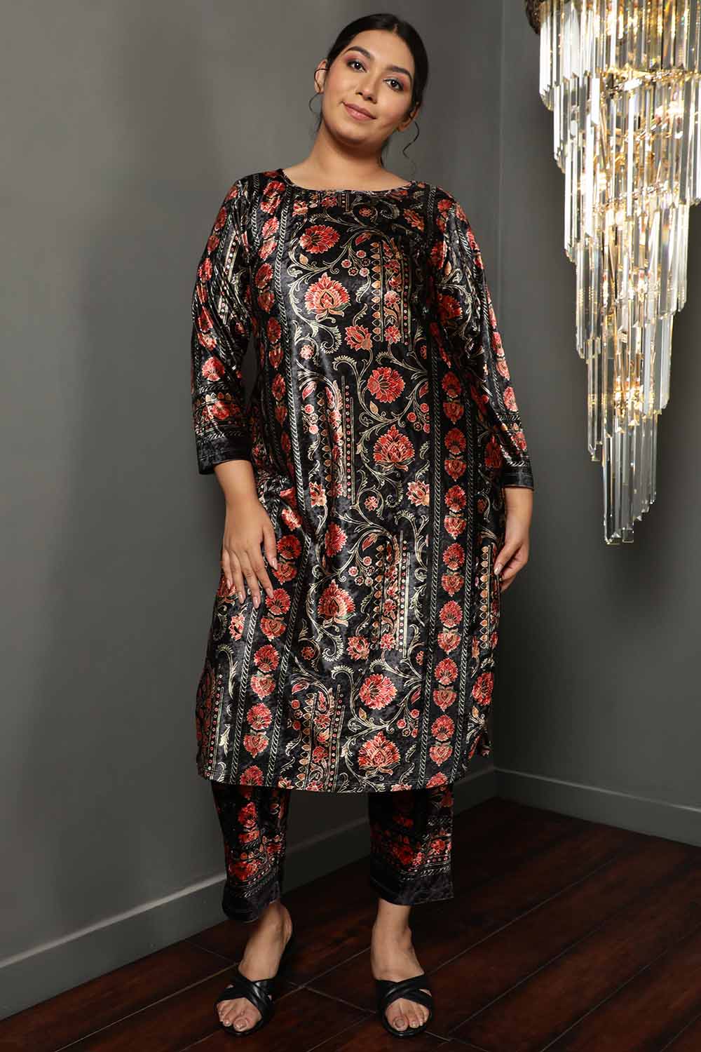 Block Floral Round Neck Velvet Kurta