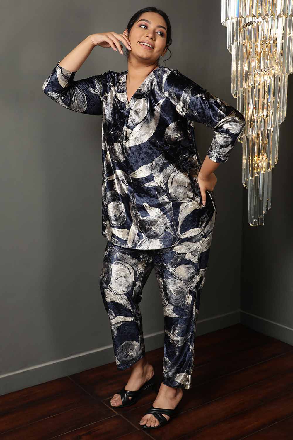 Buy Black Floral Velvet Pant