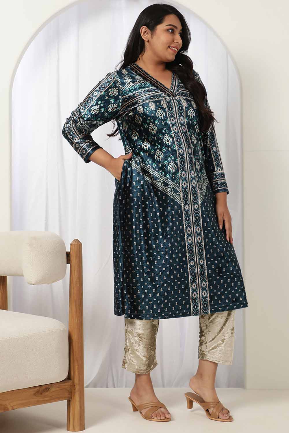 Teal Printed V Neck Velvet Kurta for Women