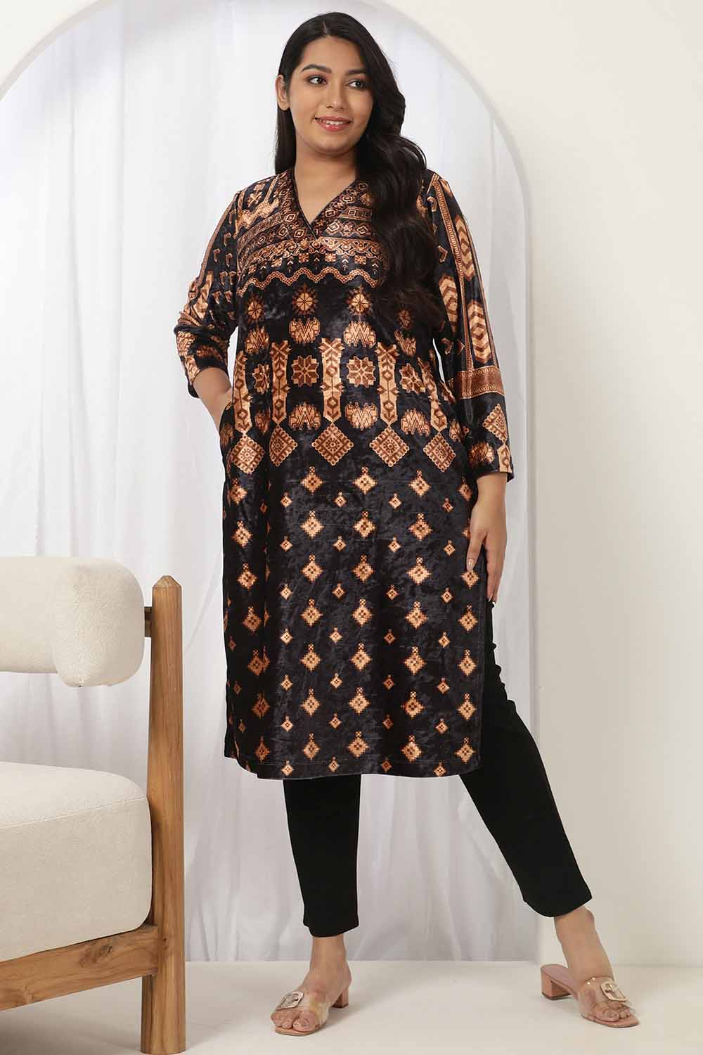 Black Printed V Neck Velvet Kurta for Women