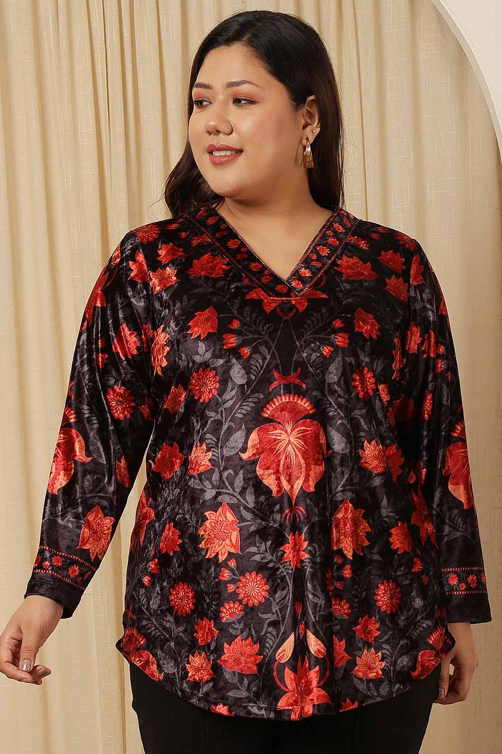 Plus Size Black Red Floral Velvet Top