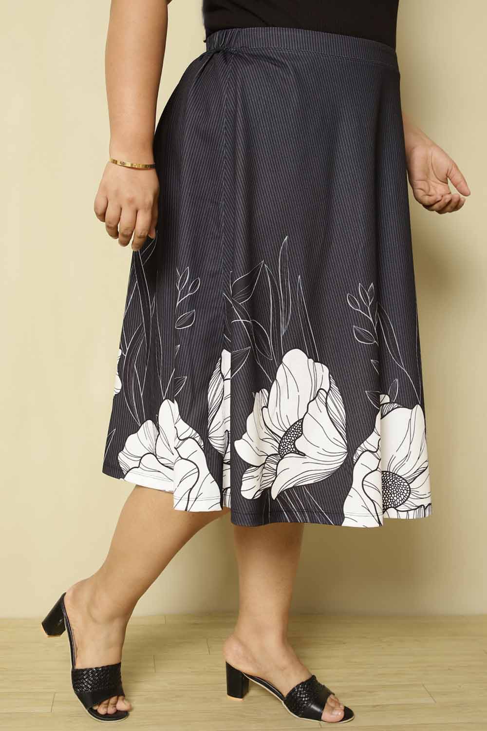 Plus Size Black White Floral Midi Skirt for Women