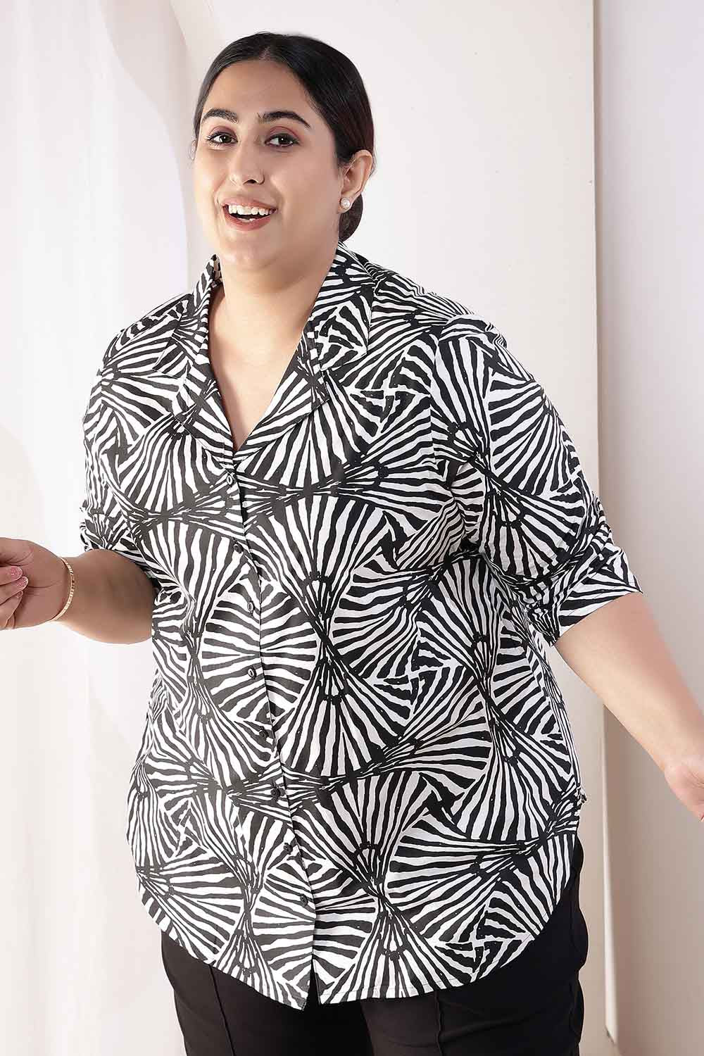 Plus Size Black & White Abstract Print Cuban Collar Cotton Shrt
