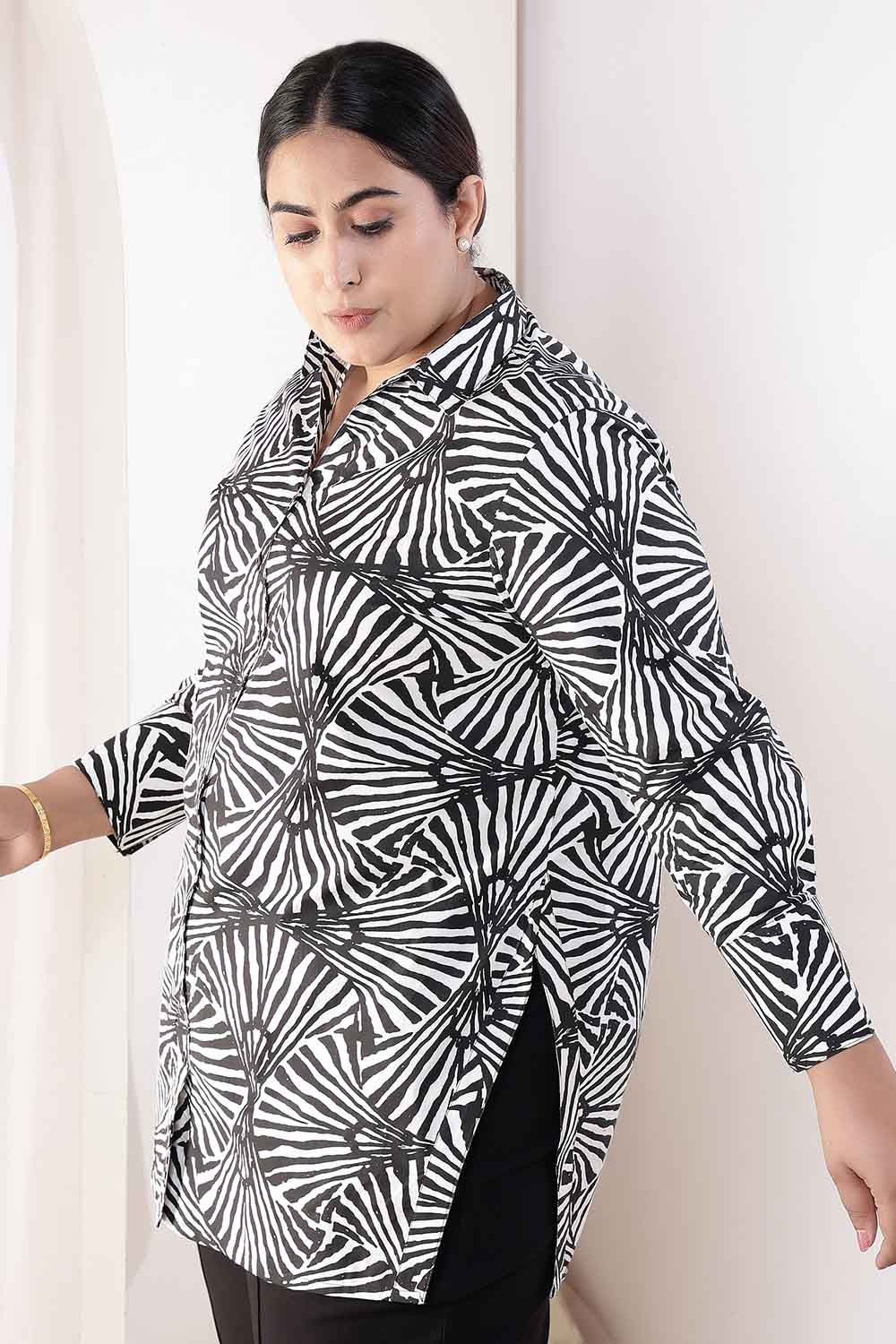 Plus Size Black & White Abstract Print High Slit Styled Cuff Cotton Shirt