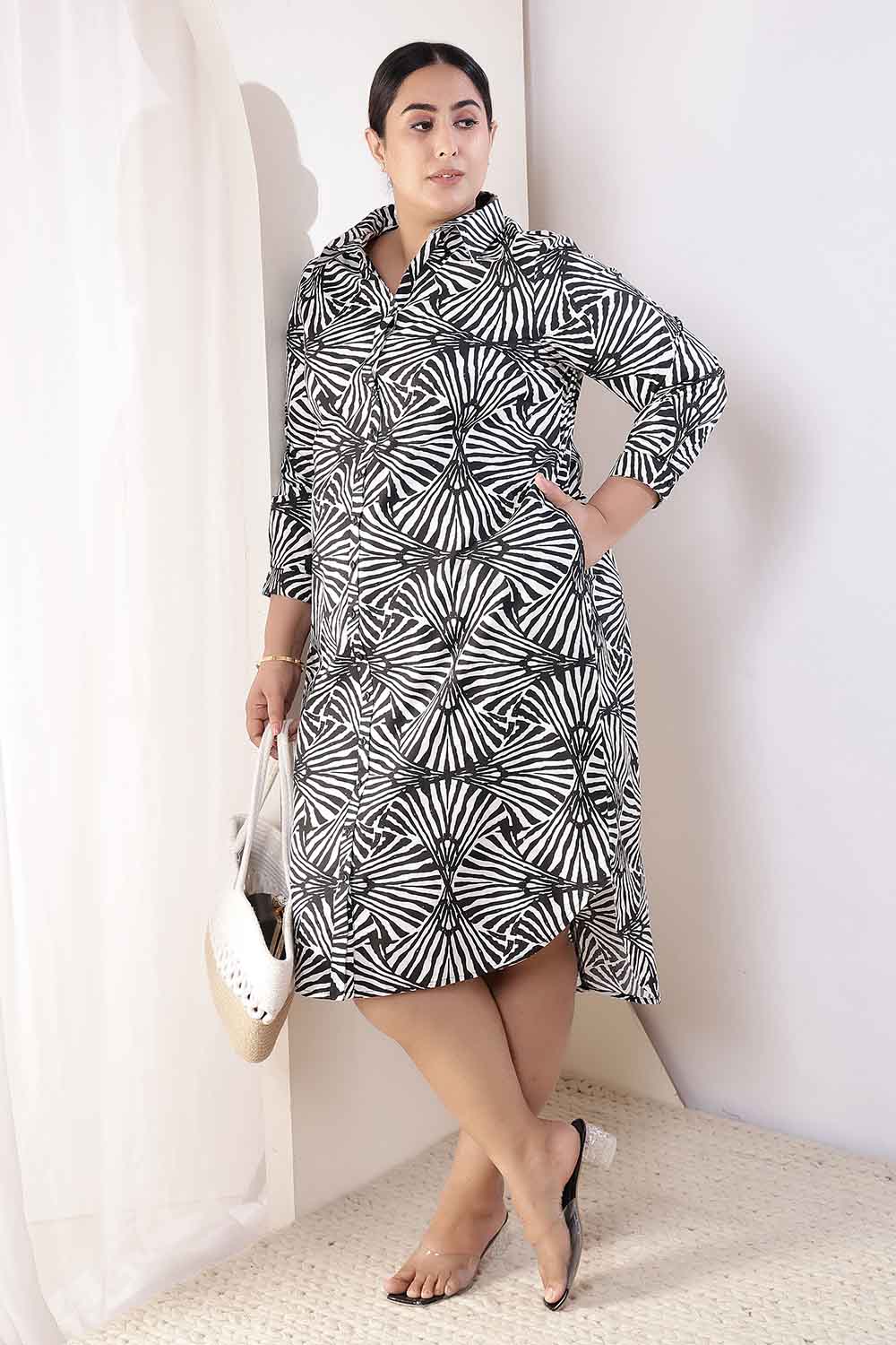 Plus Size Black & White Abstract Print Shirt Dress