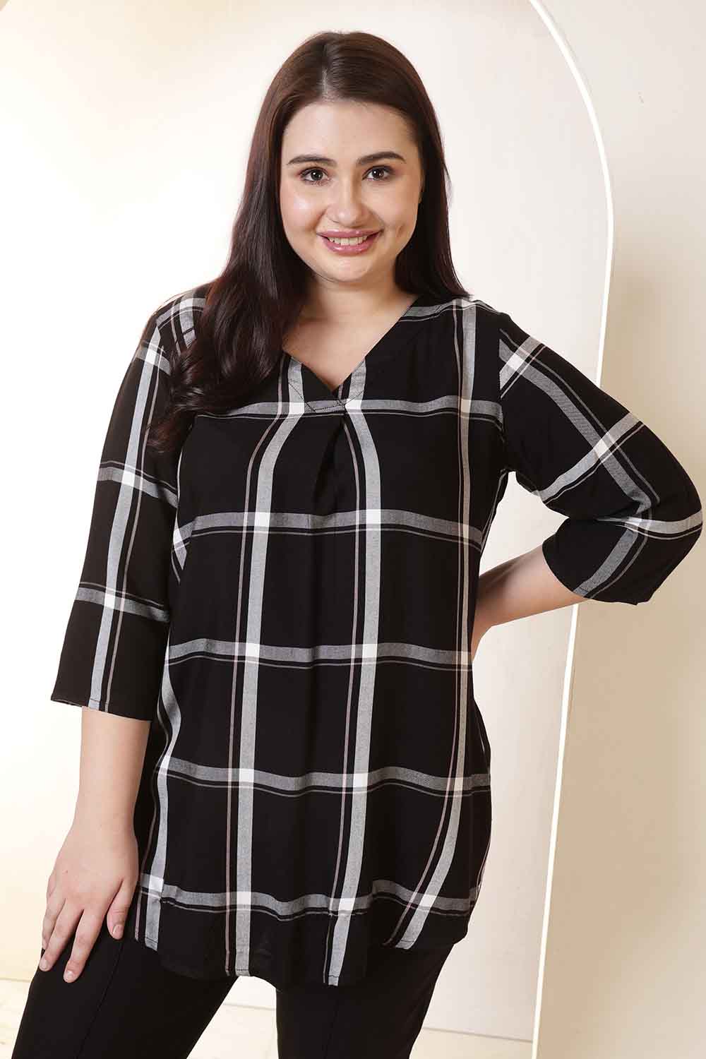 Plus Size Black & White Checkered V-Neck Rayon Twill Top for Women
