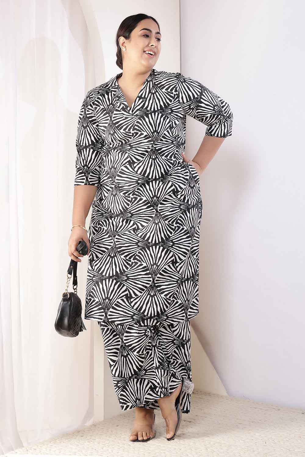 Plus Size Black & White Abstract Print Kurta Coord Set
