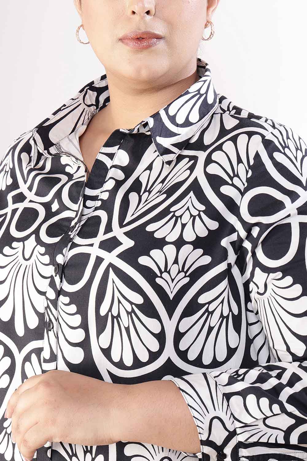 Plus Size Black & White Floral Print Cotton Shirt Dress for Women