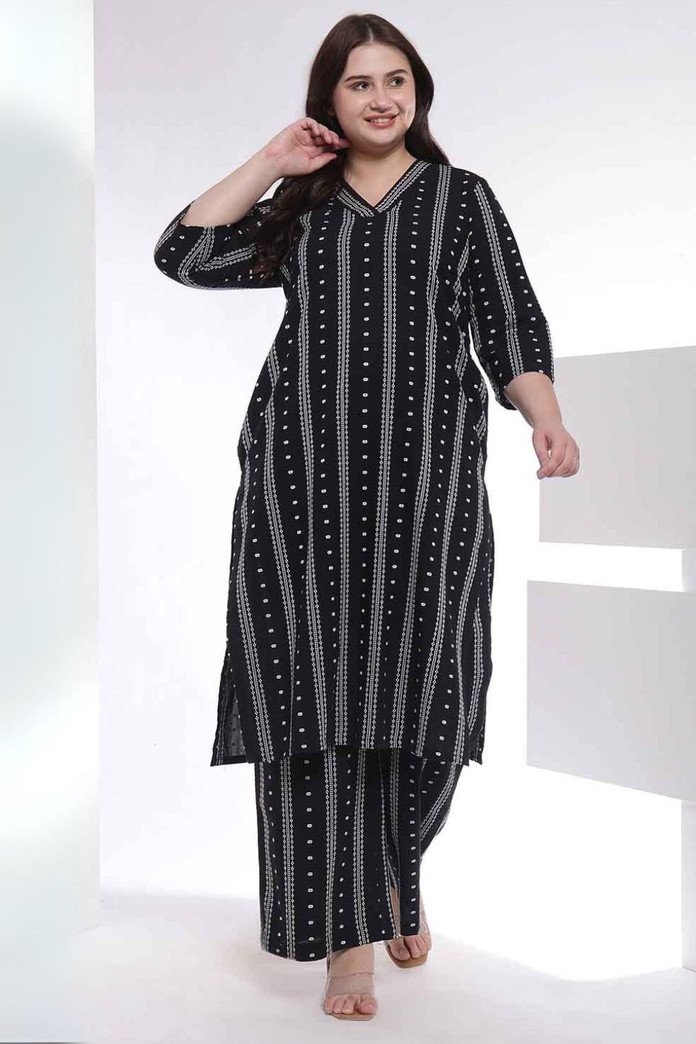 Plus Size Black Weave Work Kurta Coord Set