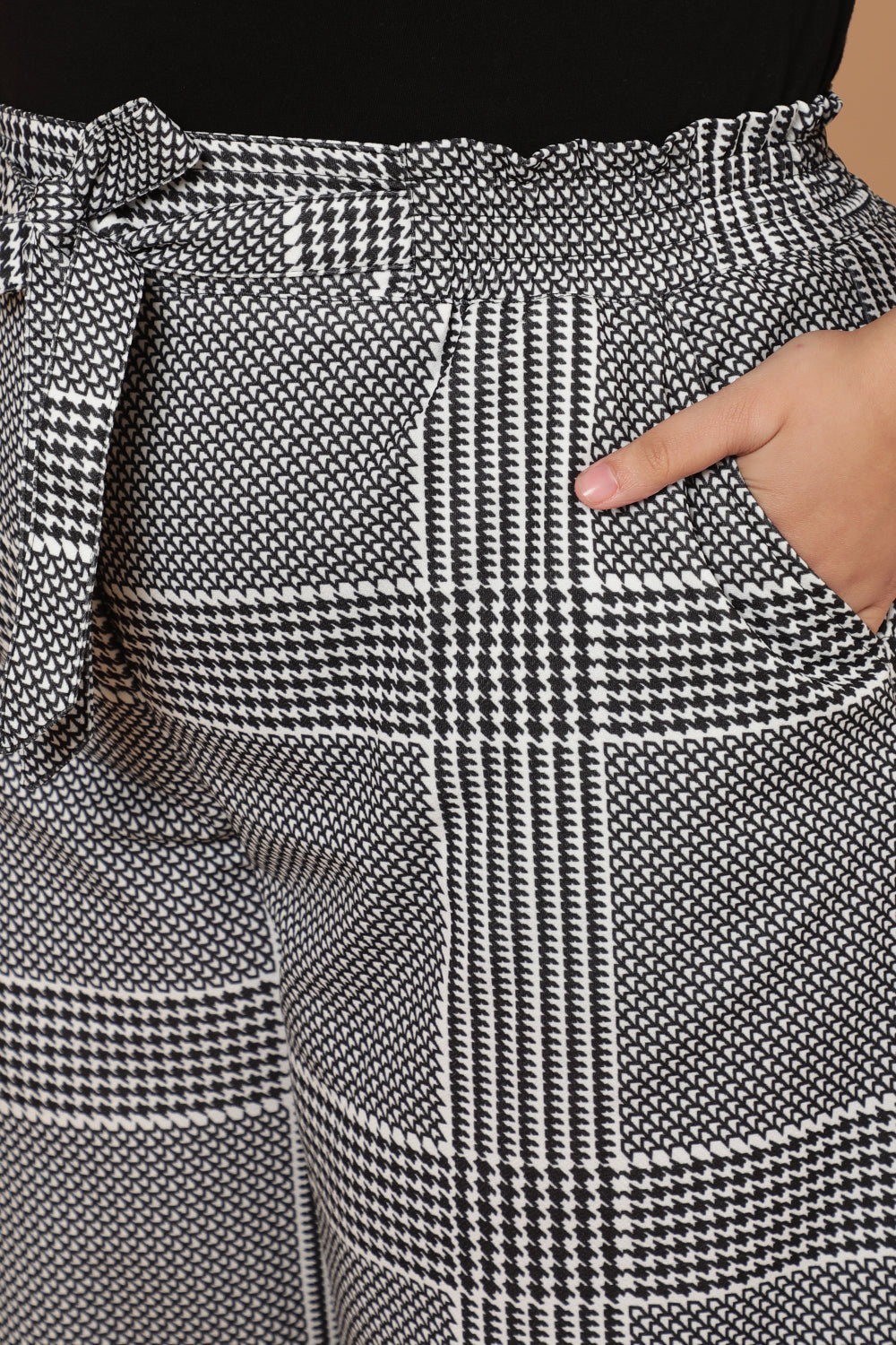 Comfortable Black White Houndstooth Checkered Pants