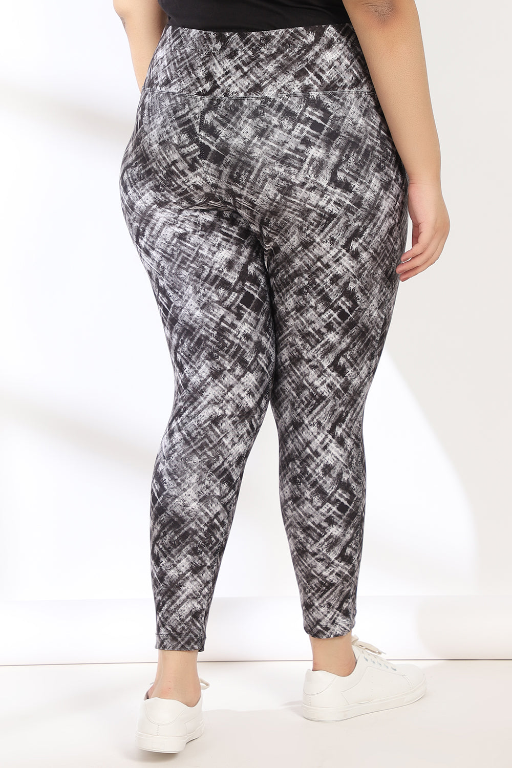 Grey Abstract Plaid Tummy Shaper Printed Leggings
