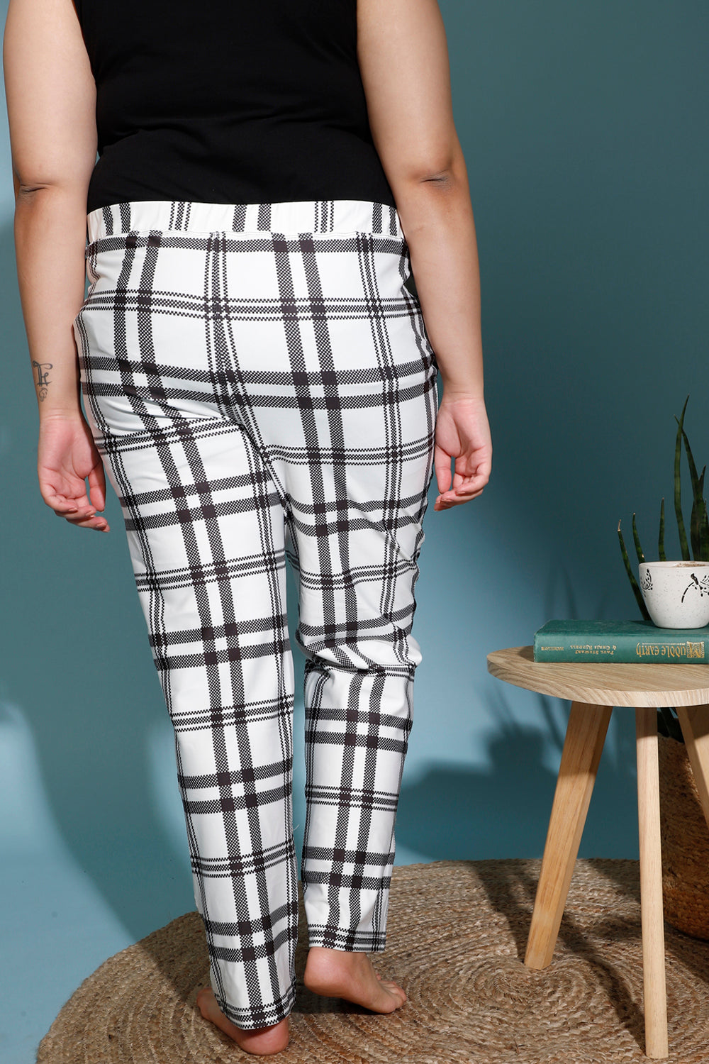 Comfortable Black White Check Printed Lounge Pants