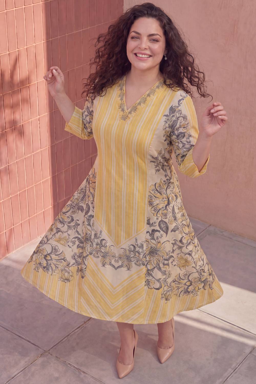Plus Size Yellow Floral A-Line Cotton Midi Dress Plus Size Yellow Floral A-Line Cotton Midi Dress