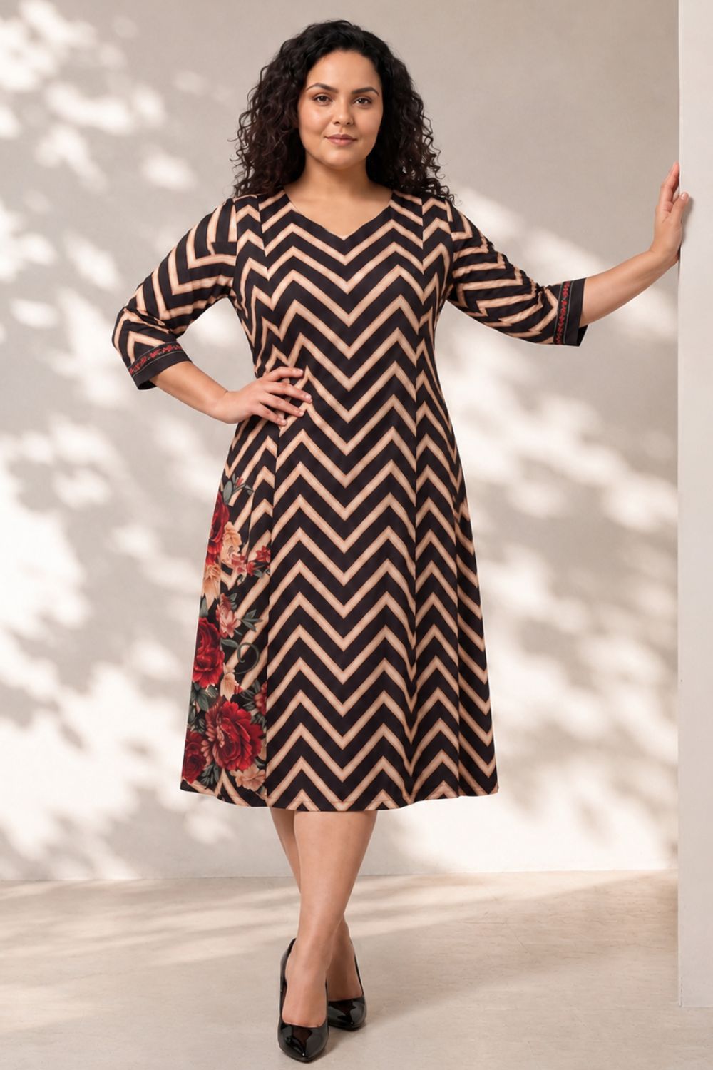 Plus Size Black Rose Chevron Print Midi Dress