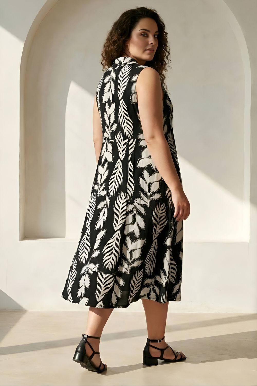 Plus Size Black & White Leaf Print Sleeveless Rayon Midi Dress