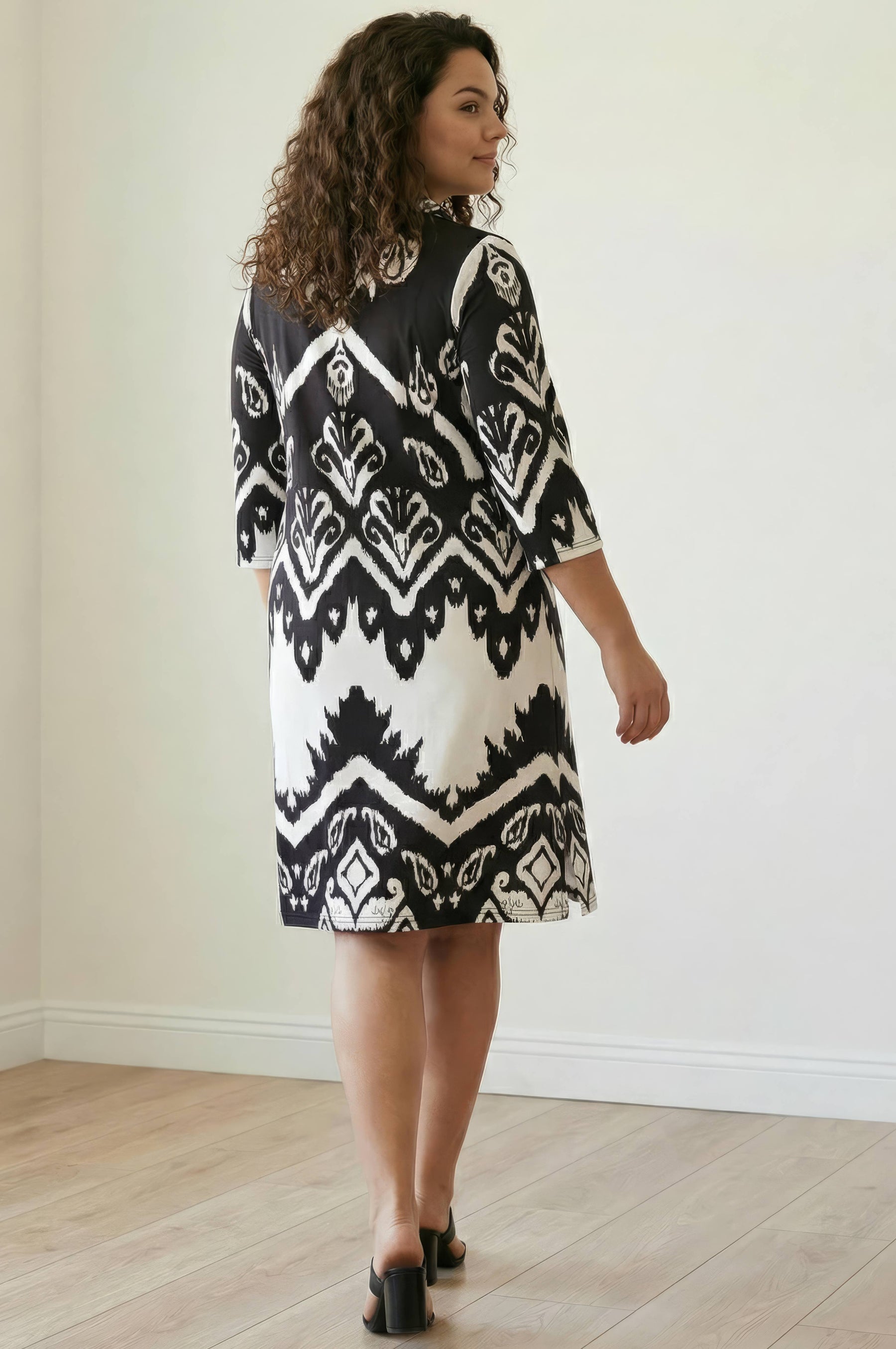 Comfortable Plus Size Black White Print Shirt Dress