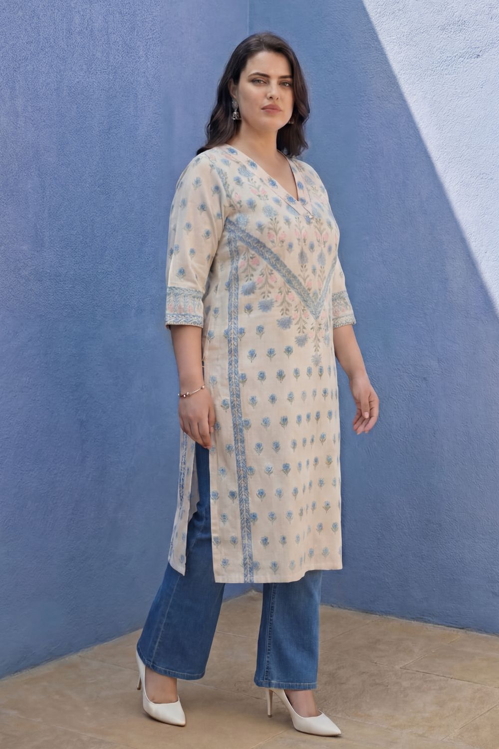 Plus Size Plus Size Cream Mughal Floral Cotton V-Neck Kurta