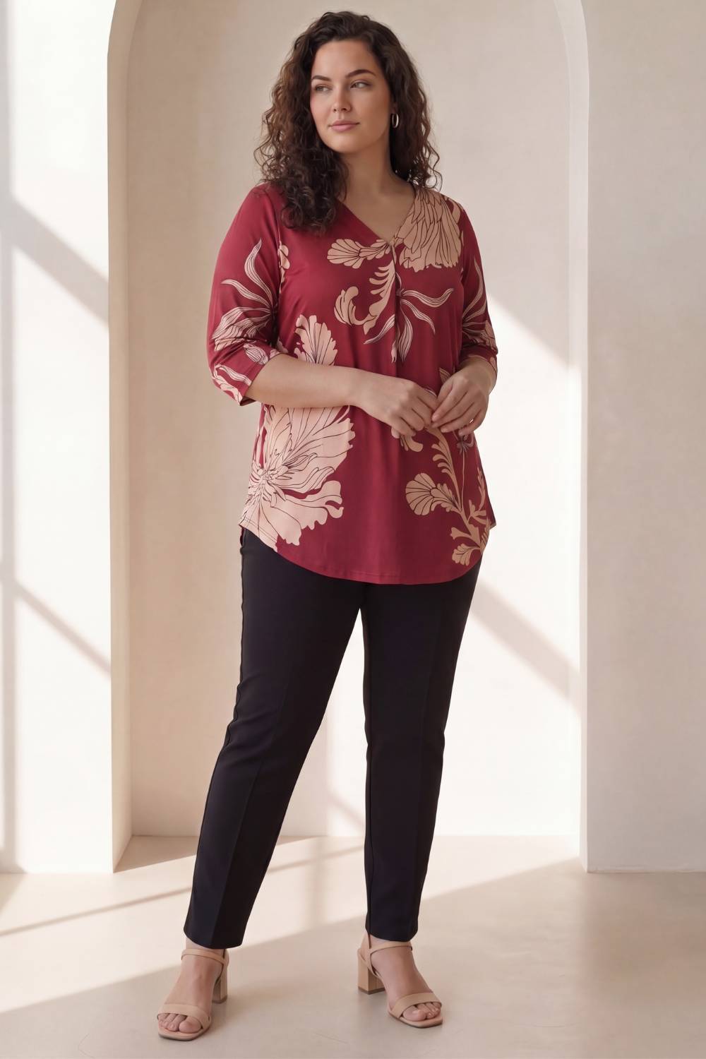 Plus Size Plus Size Red White Tropical Print Centre Pleat Top