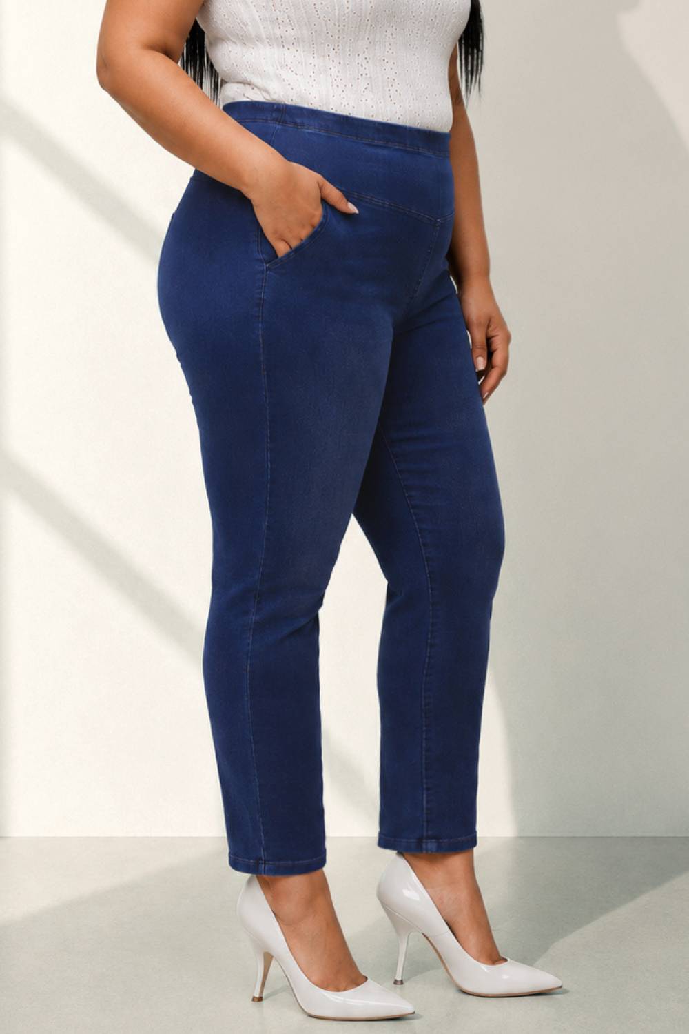 Navy Blue Light Fade Straight Fit Jeans for Women
