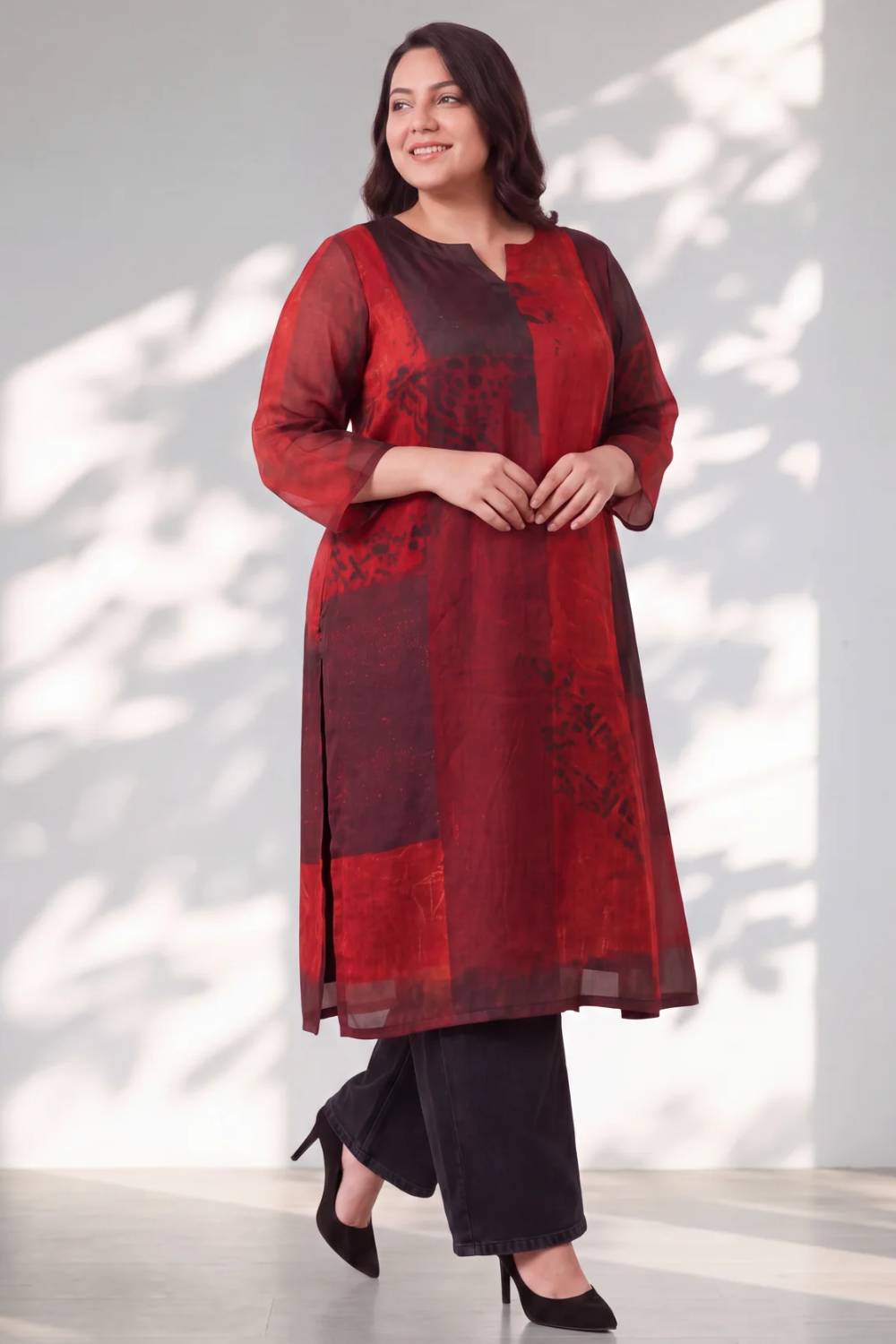 Plus Size Plus Size Red and Deep Black Abstract Textured Print Satin Georgette Kurta