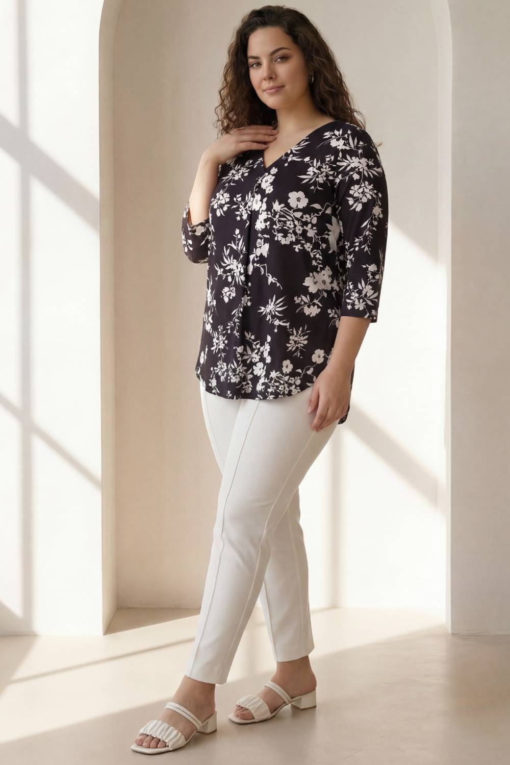 Plus Size Plus Size Black White Floral Top