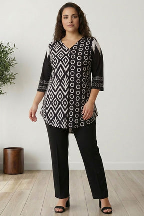 Plus Size Black White Geometric Print Top