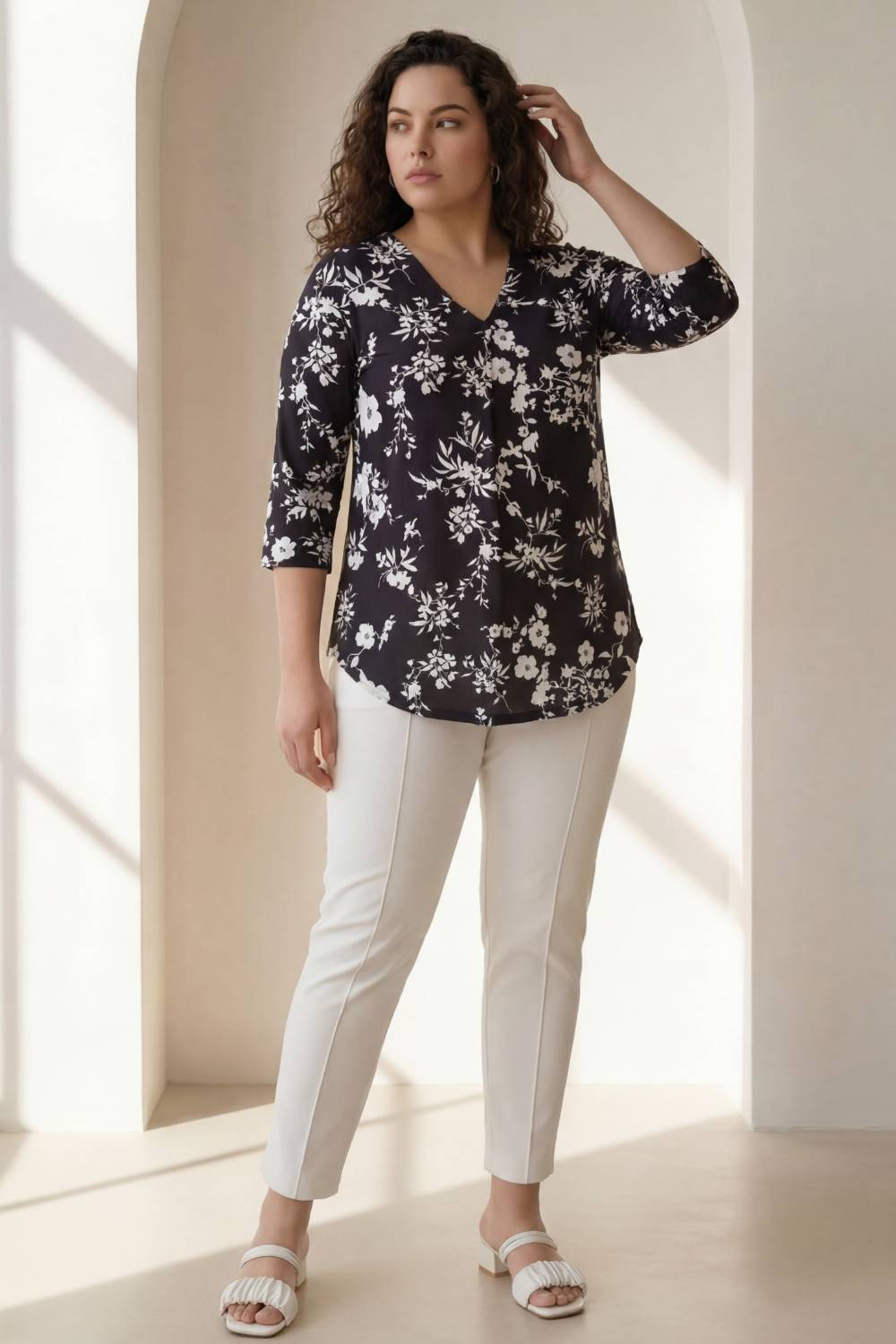 Comfortable Plus Size Black White Floral Top