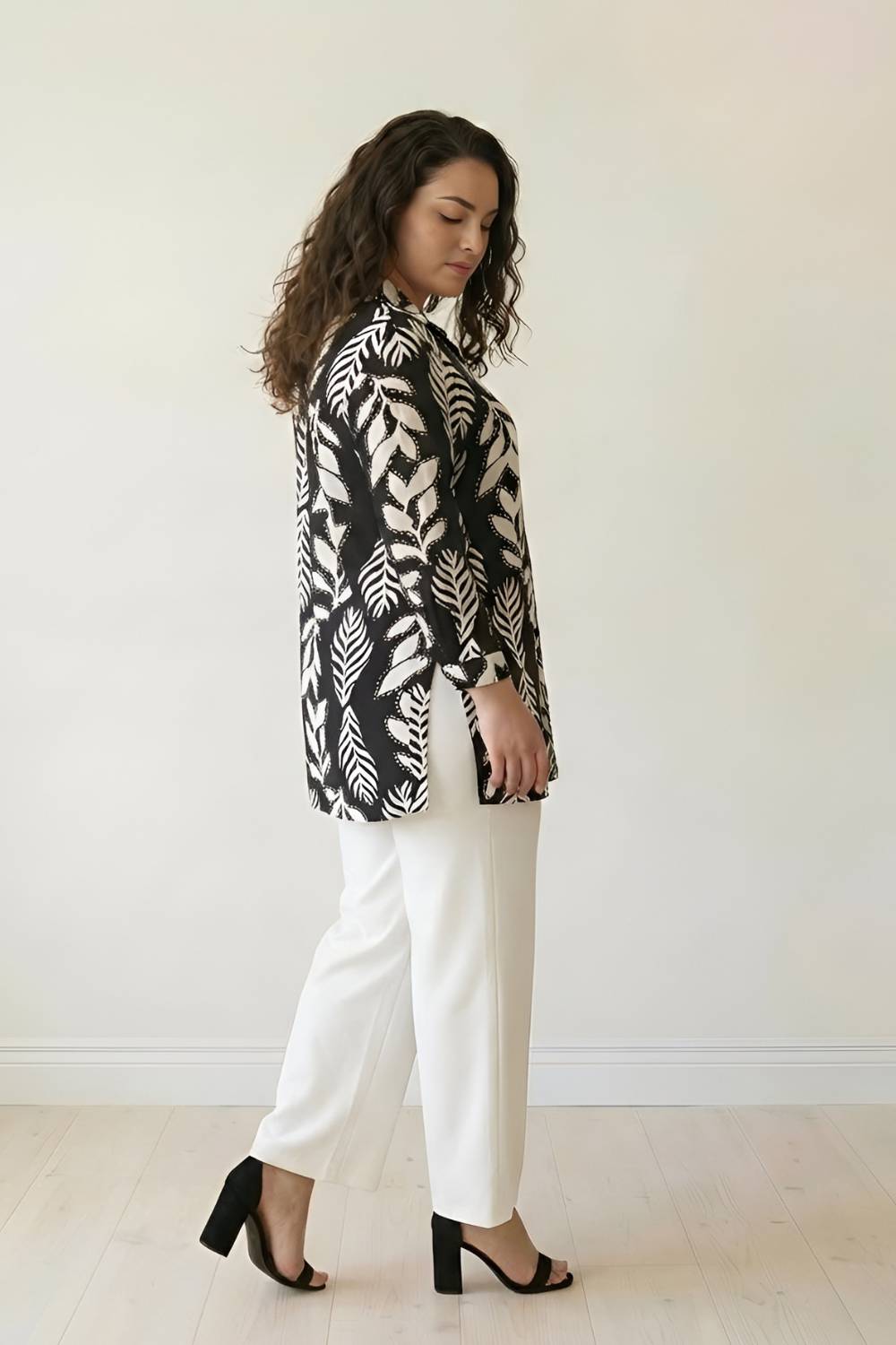Plus Size Plus Size Black White Leaf Print High Slit Longline Shirt